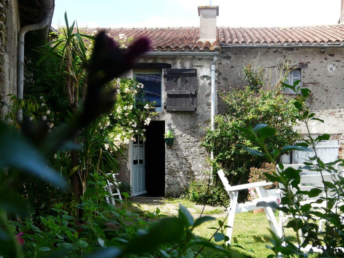 Topaze Sejour Chez Le Vigneron Monnieres  Bagian luar foto